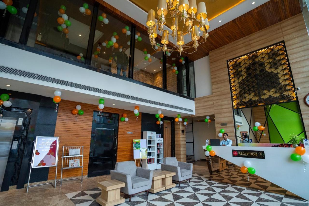 Celebrant Hotel Varanasi Exterior foto